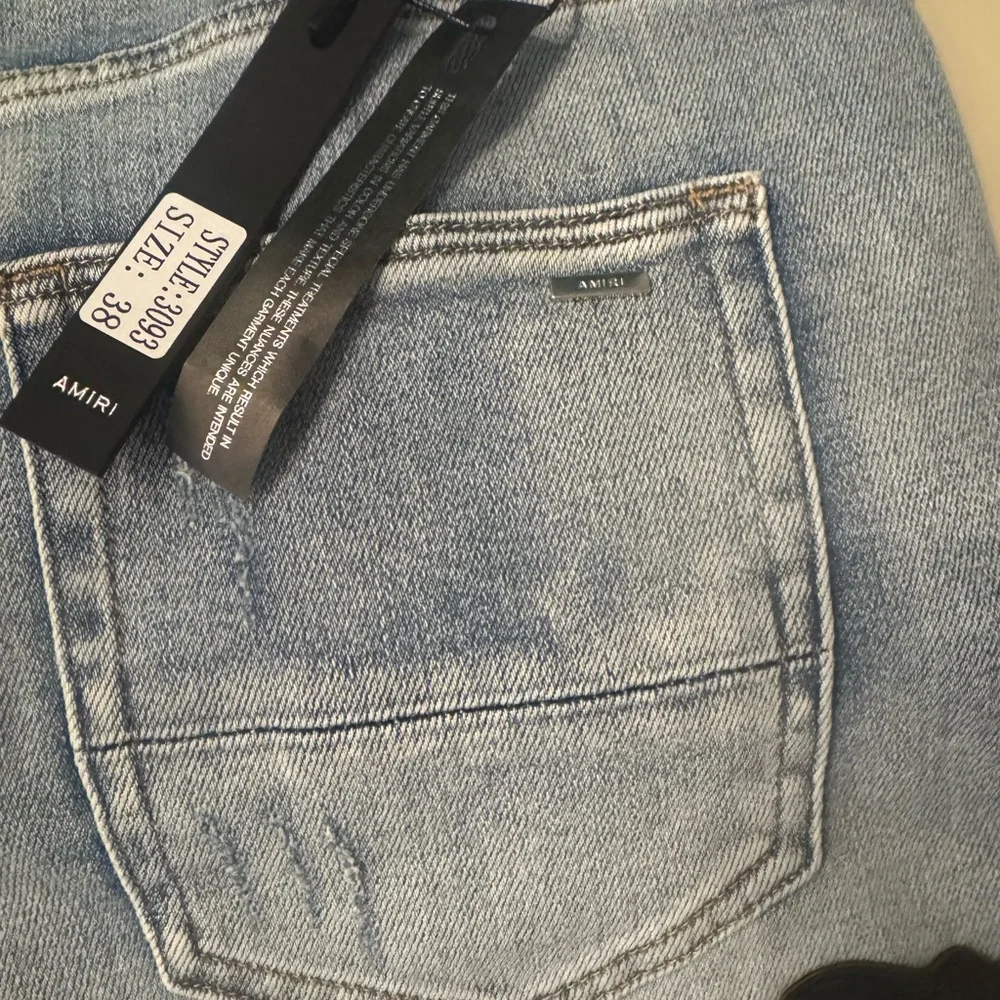 Amari Old English distressed skinny jeans in a light blue wash size 38 - Picture 14 of 17